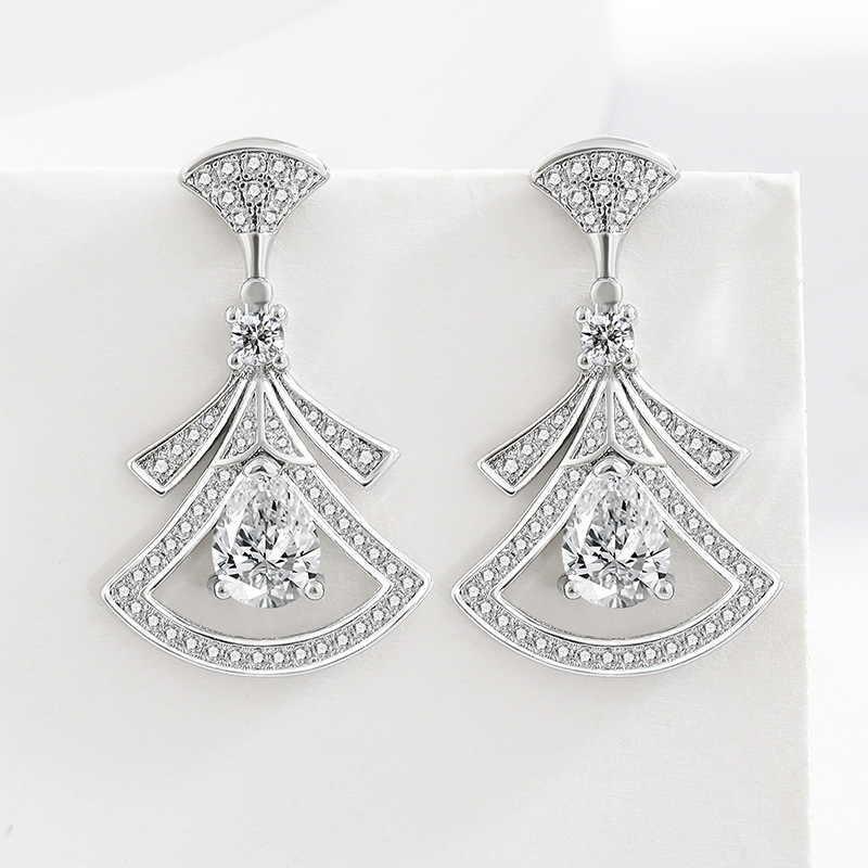 Exquisite Diamond-Set Fan-Shap - Body Jewelry Kit review and price